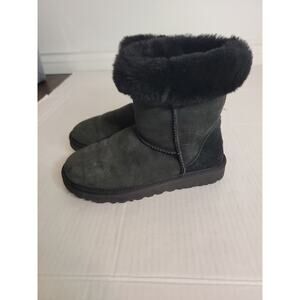 UGG Boots Womens SZ 8 Classic Short ll Sheepskin Lined Black Winter 1016223